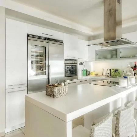 Five-star Luxury Pool Villa, Elani