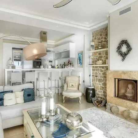 Five-star Luxury Pool Villa, Elani Villa *