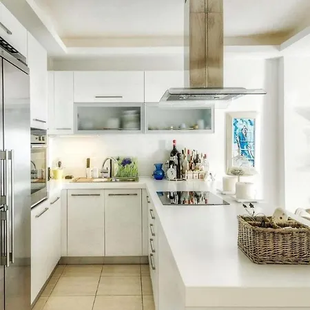 Five-star Luxury Pool Villa, Elani Villa Szíviri