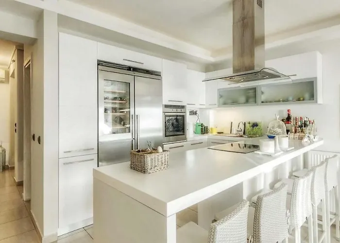 Five-star Luxury Pool Villa, Elani